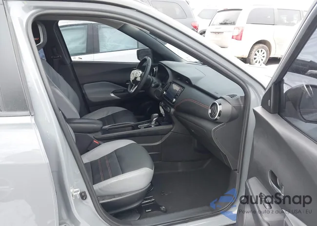 3N1CP5DV3PL495337: 44081424