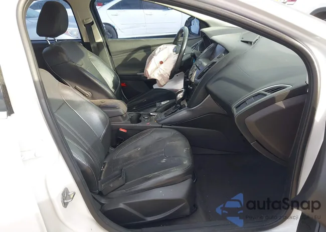 1FADP3J20EL403471: 44081484