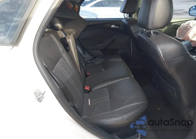 1FADP3J20EL403471: 44081484