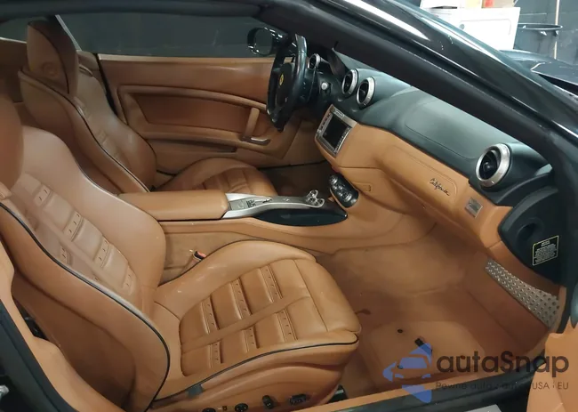 ZFF65LJA6B0178262: 44081505