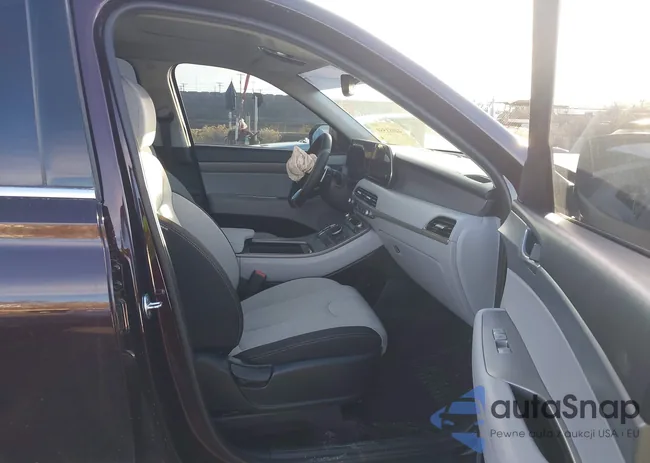 KM8R2DHE3NU449953: 44081559