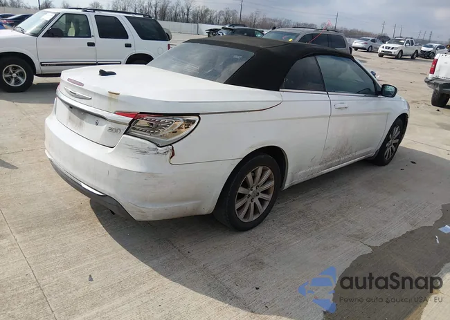 1C3BCBEBXEN158298: 44082613