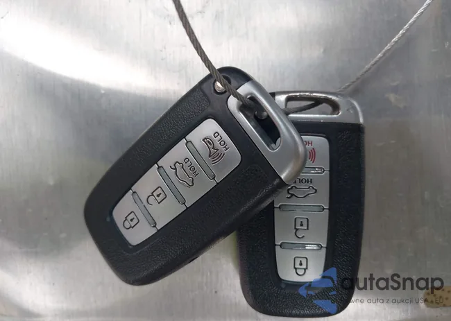 KMHGC4DD2CU152090: 44082784