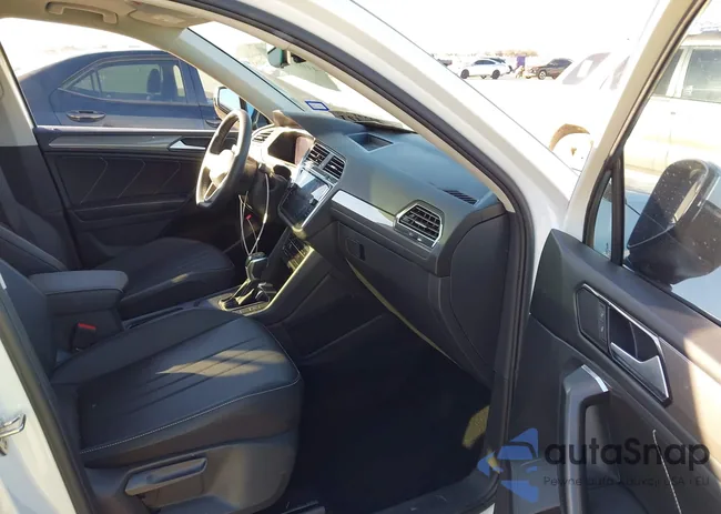 3VVNB7AX4PM018238: 44082861