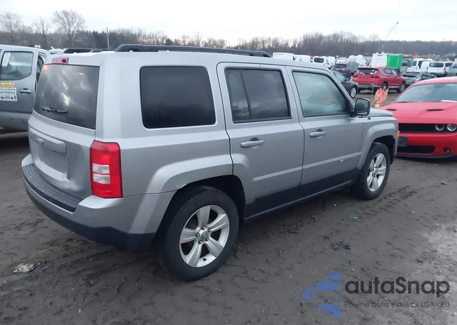 1C4NJPBB0FD427822: 44082997