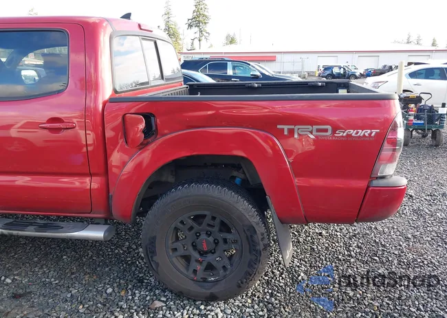 3TMLU4EN0EM141880: 44083045