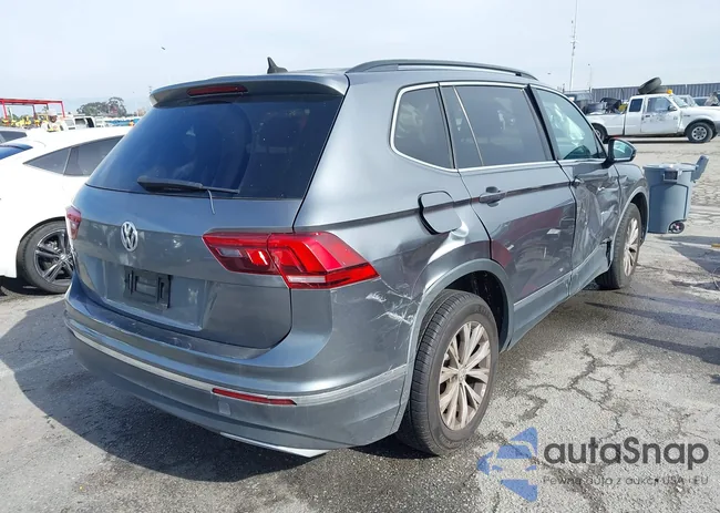 3VV3B7AX9JM065022: 44083062