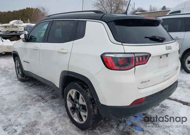 3C4NJDCB4JT101165: 44083071