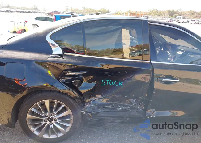 JN1EV7AR4KM593857: 44082187