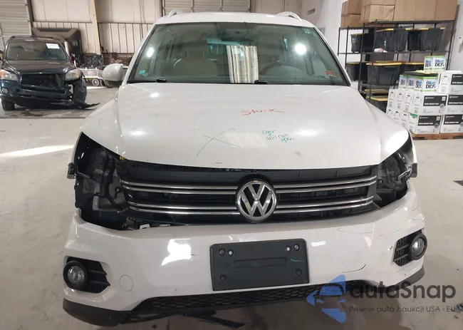 WVGBV3AX0EW543890: 44082270