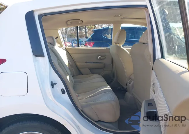 3N1BC13E39L365448: 44082355