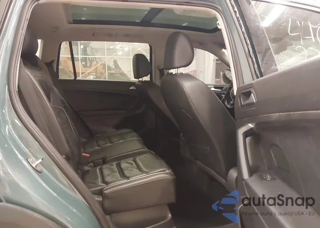 3VV4B7AX8KM122865: 44082375