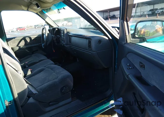 1GCEC14V62Z205328: 44082531