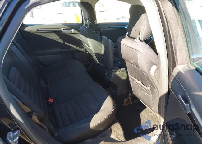 3FA6P0HD0ER374537: 44083566