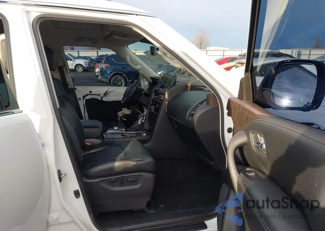 JN8AY2DA8M9370033: 44083611