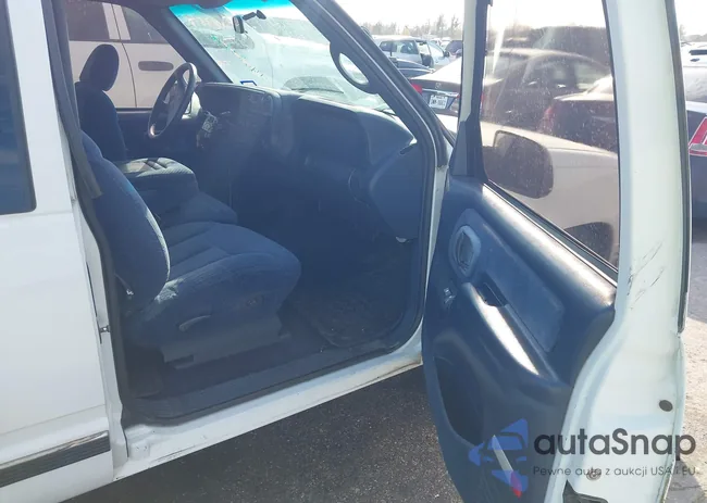 2GCEC19M5V1149931: 44083873