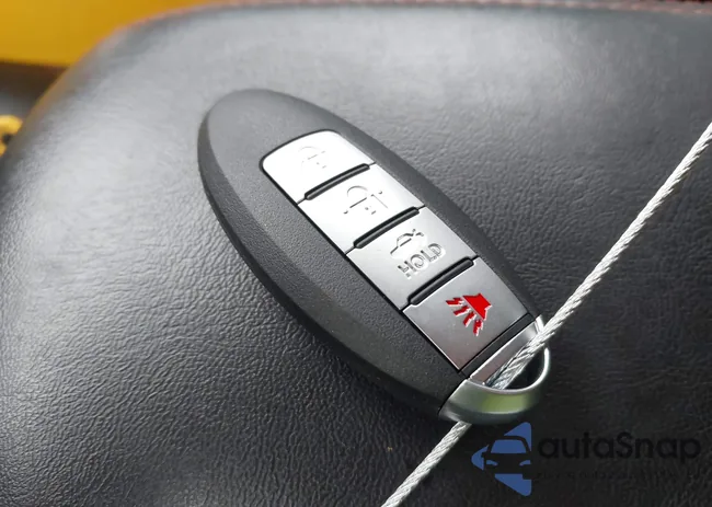 1N4AL3AP1EC412304: 44083875