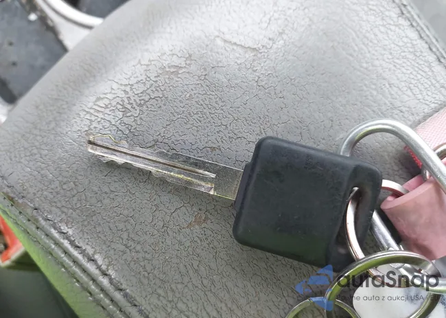 JN8AS5MT2AW019779: 44083872