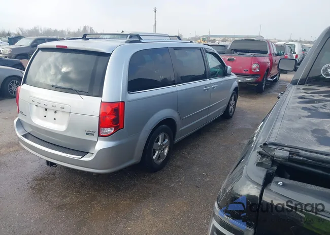 2D4RN5DG9BR660305: 44083928