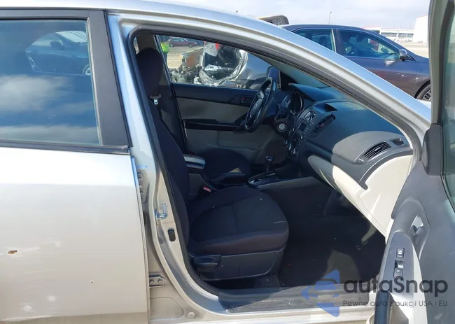 KNAFU4A2XA5244066: 44083992