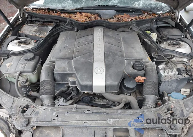 WDBRF64J31F035348: 44084072