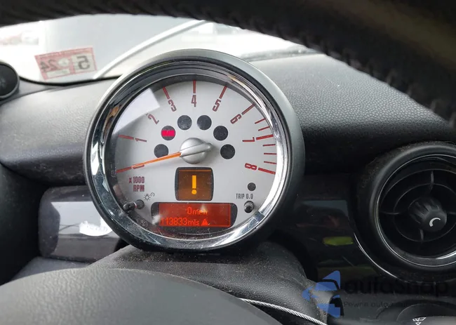 WMWSV3C5XBTY20250: 44084086