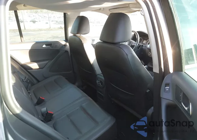 WVGAV3AX1EW547510: 44084133