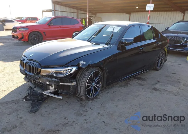 3MW5U7J0XL8B28075: 44083379