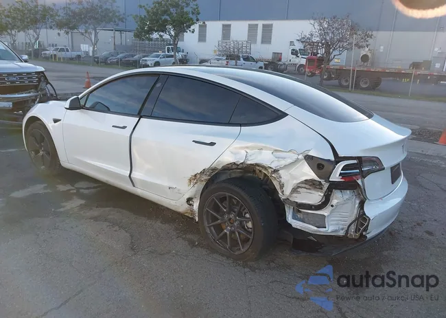 5YJ3E1EA2PF576982: 44083517