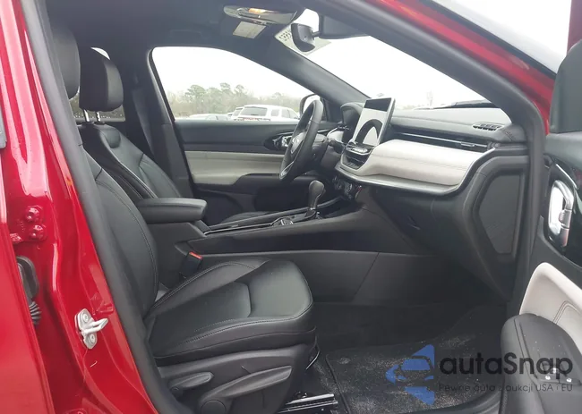 3C4NJDCN8TT186931: 44083552