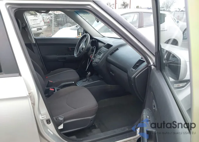 KNDJT2A5XC7408809: 44084572