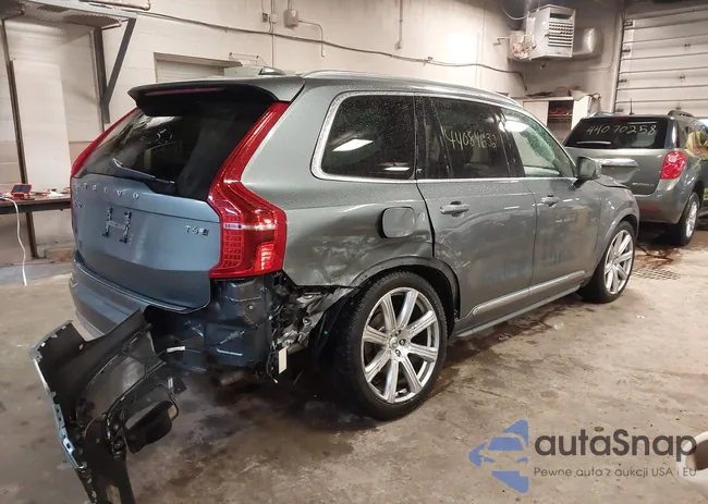 YV4A22PL7J1388900: 44084632