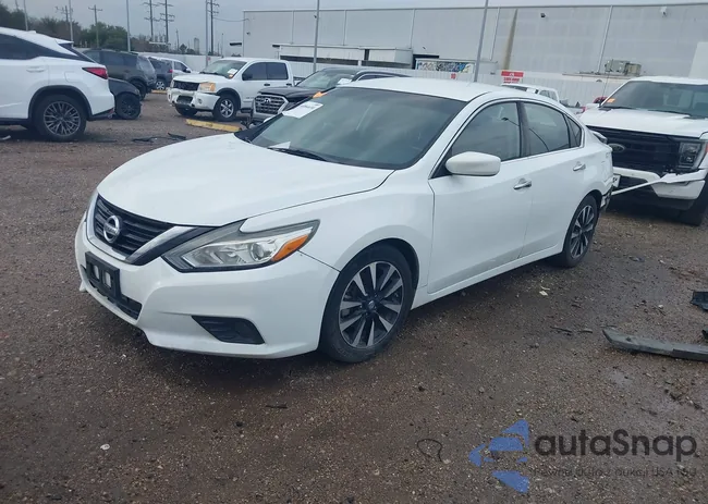 1N4AL3AP0JC201797: 44084650