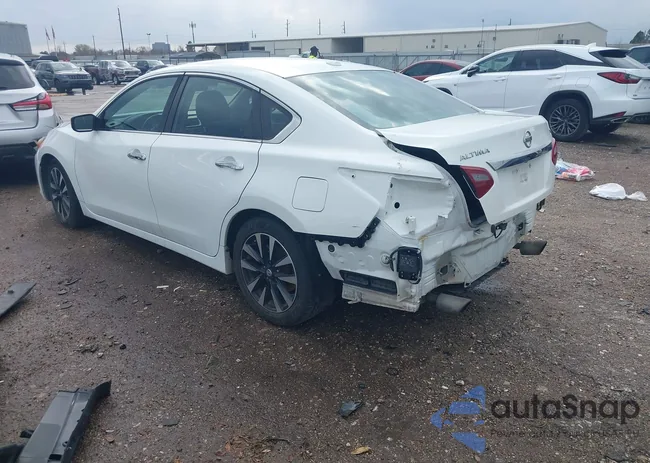 1N4AL3AP0JC201797: 44084650