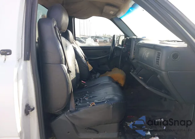 1GTEC14W1YZ332201: 44084660