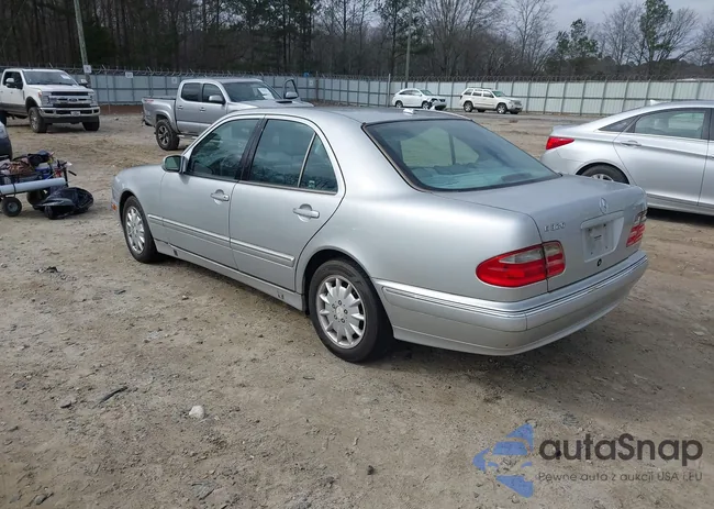 WDBJF65J5YB147534: 44084771