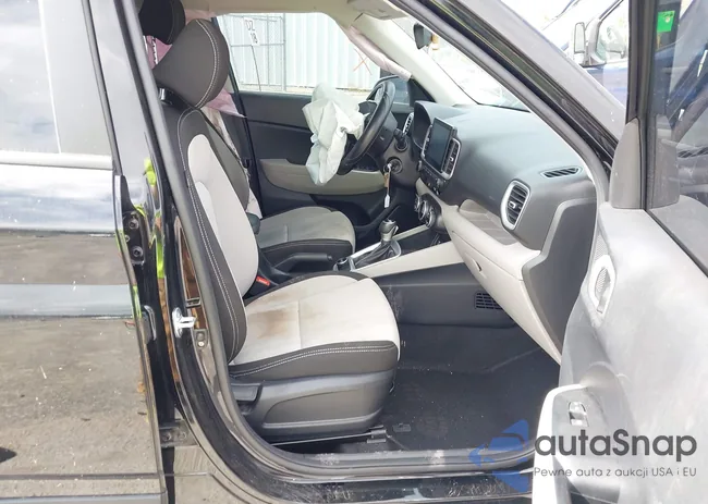 KMHRC8A34PU260874: 44084805