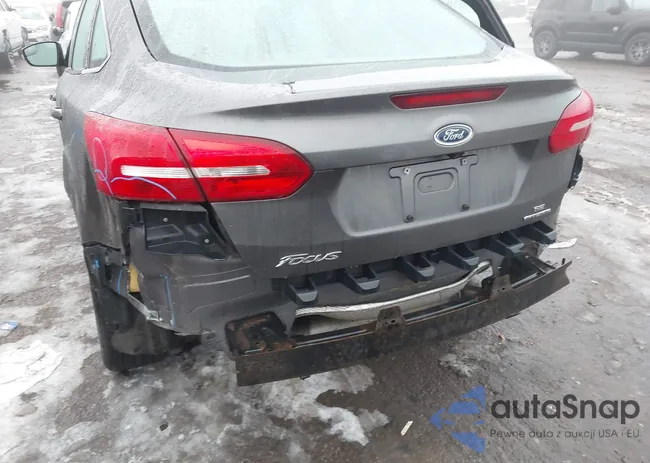 1FADP3F21FL242641: 44084873