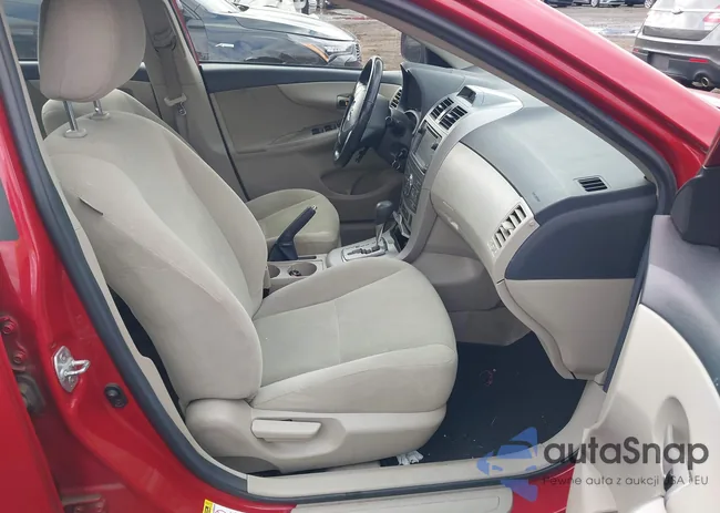 2T1BU4EE3DC005875: 44084185