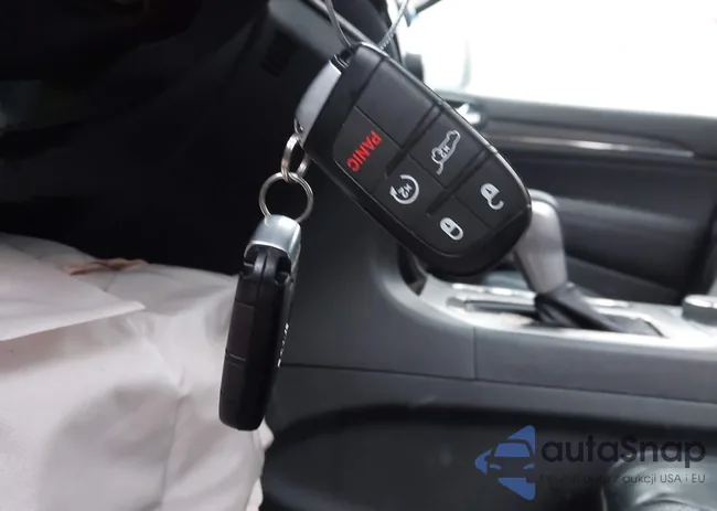 1C4RJFCG9KC660216: 44084215