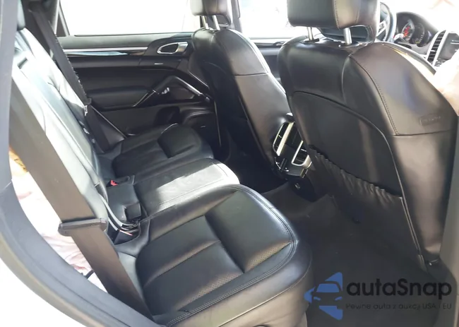 WP1AA2A21HKA84809: 44084216