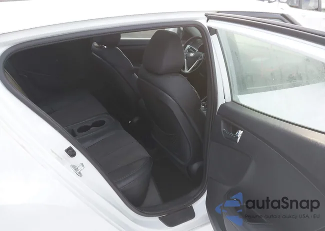 KMHTC6AD2DU179368: 44084313