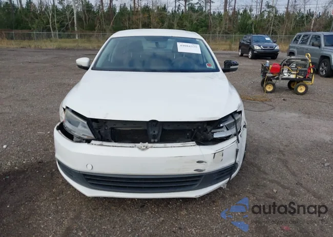 3VWD07AJ6EM371828: 44084335