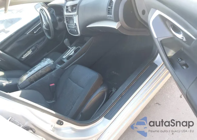 1N4AL3AP0GN329745: 44084349