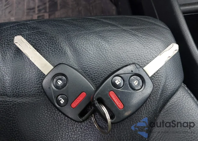 2HKRM3H75DH521996: 44084396