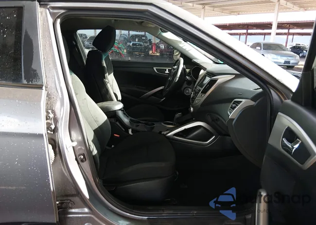 KMHTC6AD8EU210396: 44084491