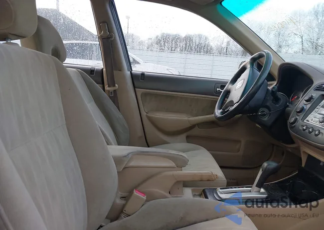 2HGES16575H605968: 44085557