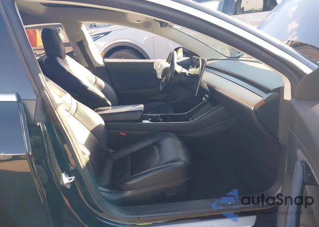 5YJ3E1EA4JF004822: 44085573