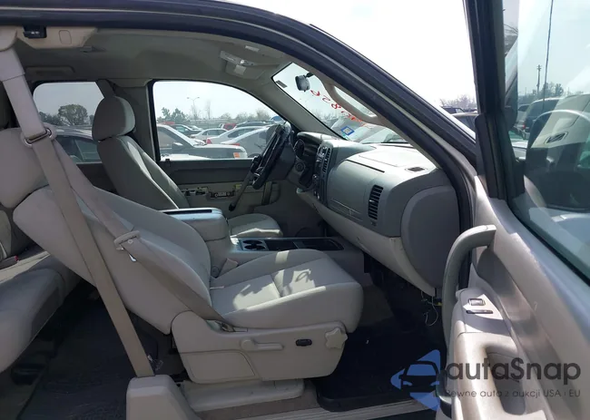 1GC2CXCGXCZ281712: 44085611