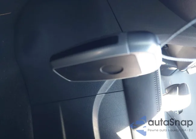 3N1CP5CV6RL571945: 44085650